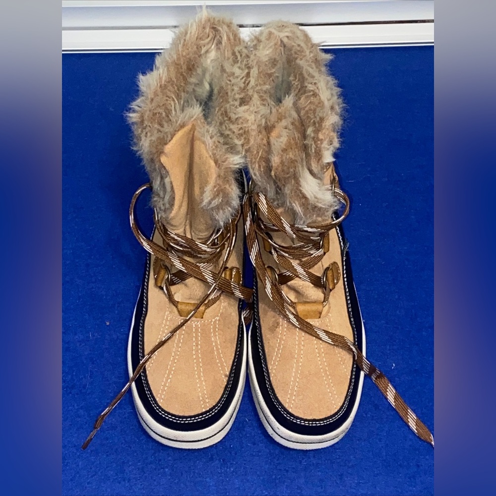 universal thread boots size 7